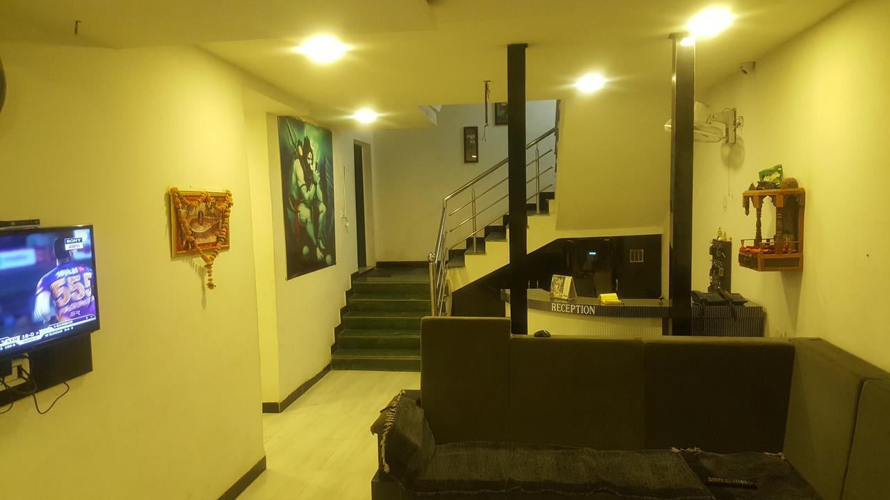 Hotel Kalajanki 乌贾因 外观 照片
