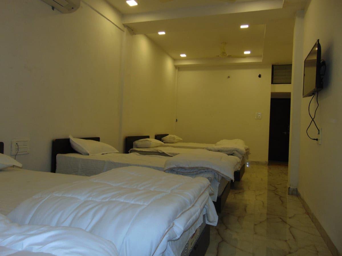 Hotel Kalajanki 乌贾因 外观 照片