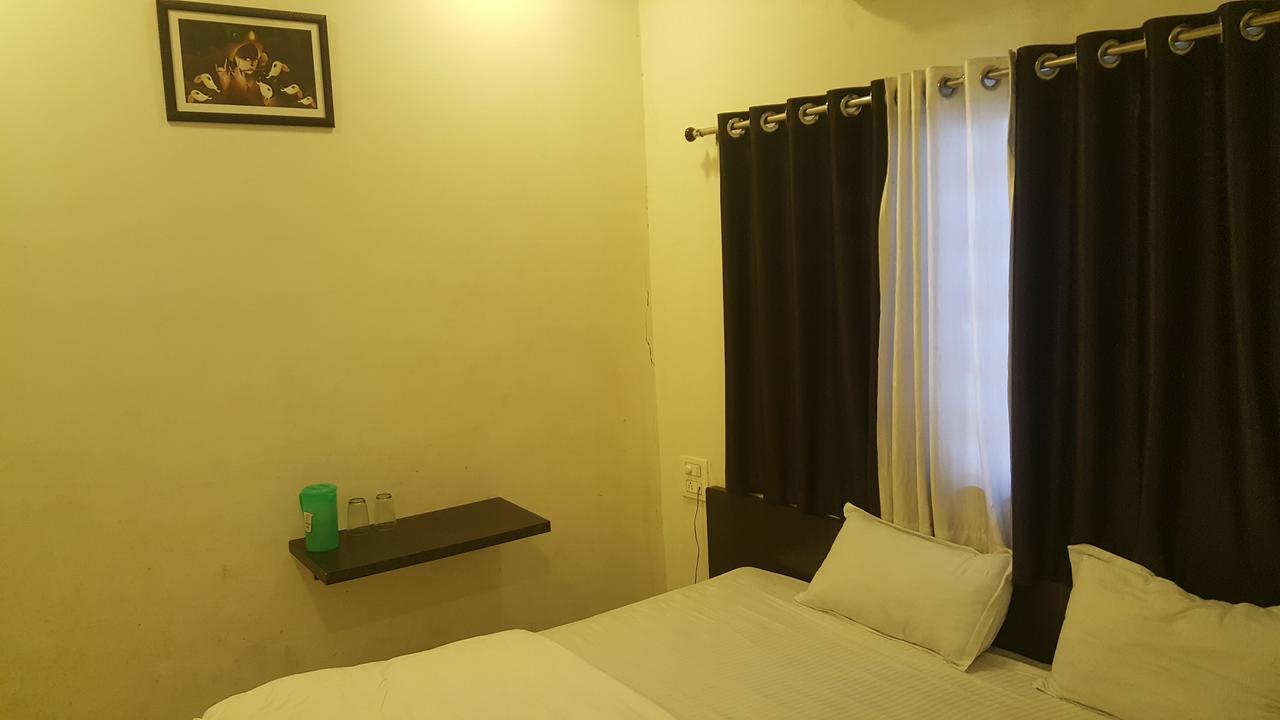 Hotel Kalajanki 乌贾因 外观 照片